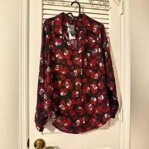 NWT Torrid 10/00 Skull Button Down shirt